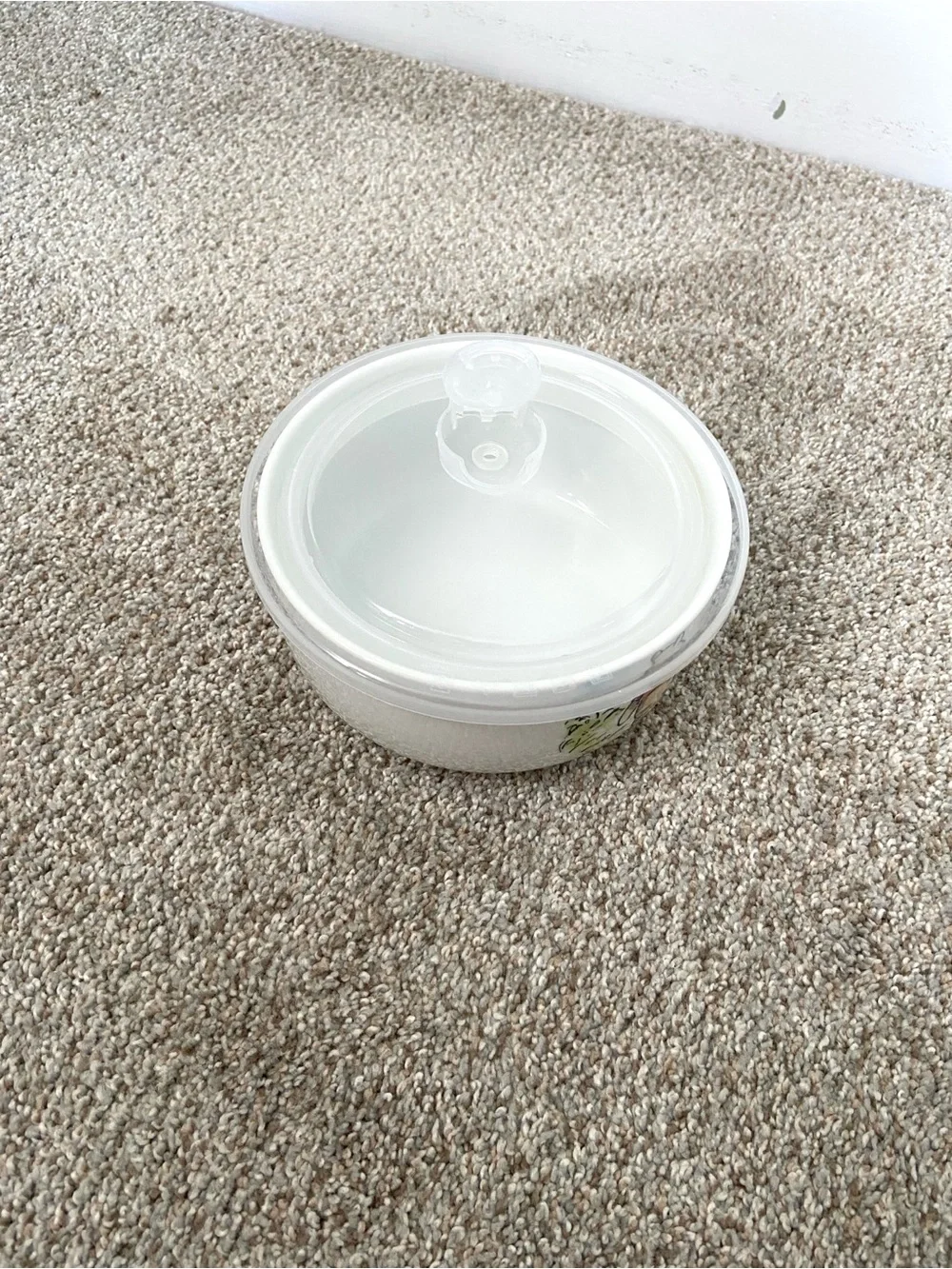 Disney Winnie the Pooh Ceramic Storage Bowl Container W/ Pressure Lid